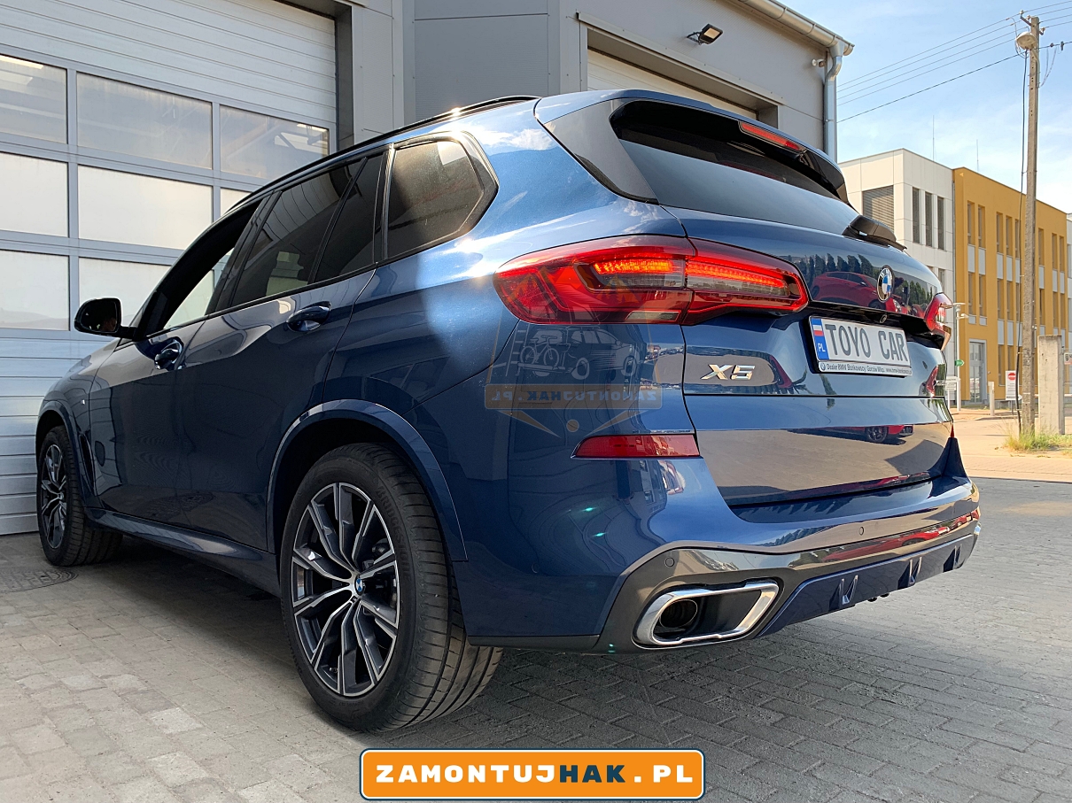 niewidoczny po demontazu hak holowniczy w bmw x5 g05 od westfalia  303485600001 numer artykulu zamontowanego w samochodzie